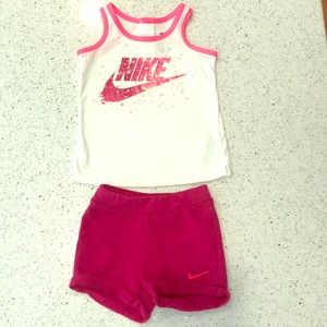 Nike girls 6-9 months set